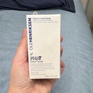 Ole Henriksen PHAT Glow Facial Mask - White and Blue